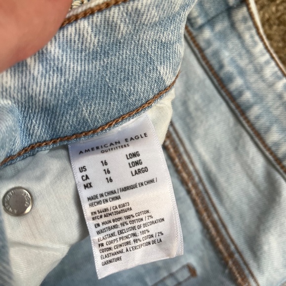 American Eagle 90s Boyfriend Jeans - 16L - Picture 3 of 3